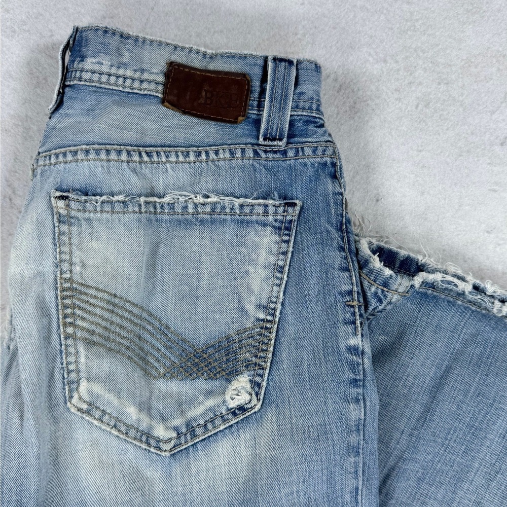 BKE Tyler Mens Distressed Straight Leg Jeans Blue Light Wash Button Fly 31x30